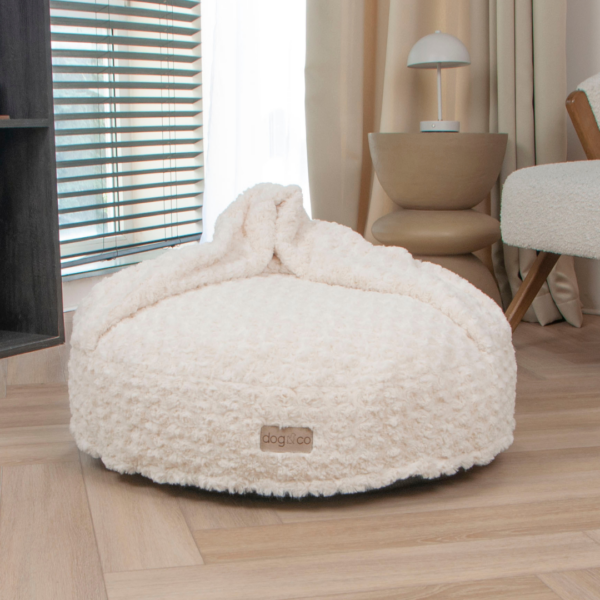 Dogco Nest – Cream Roses | Covered Dog Cave Bed